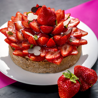 【1・2月限定】福岡県産 苺のサラブレッド“あまおう”のタルト