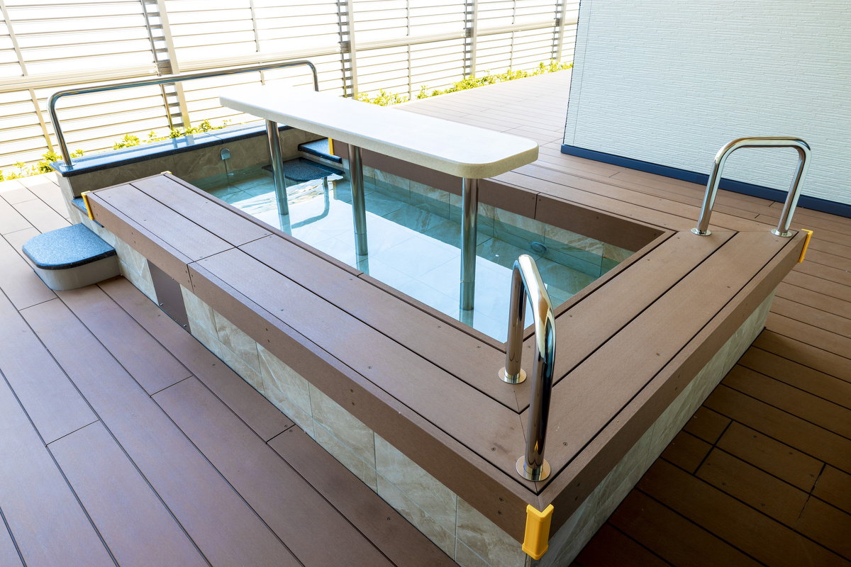 お茶を飲みながら、昔話に花が咲きます。