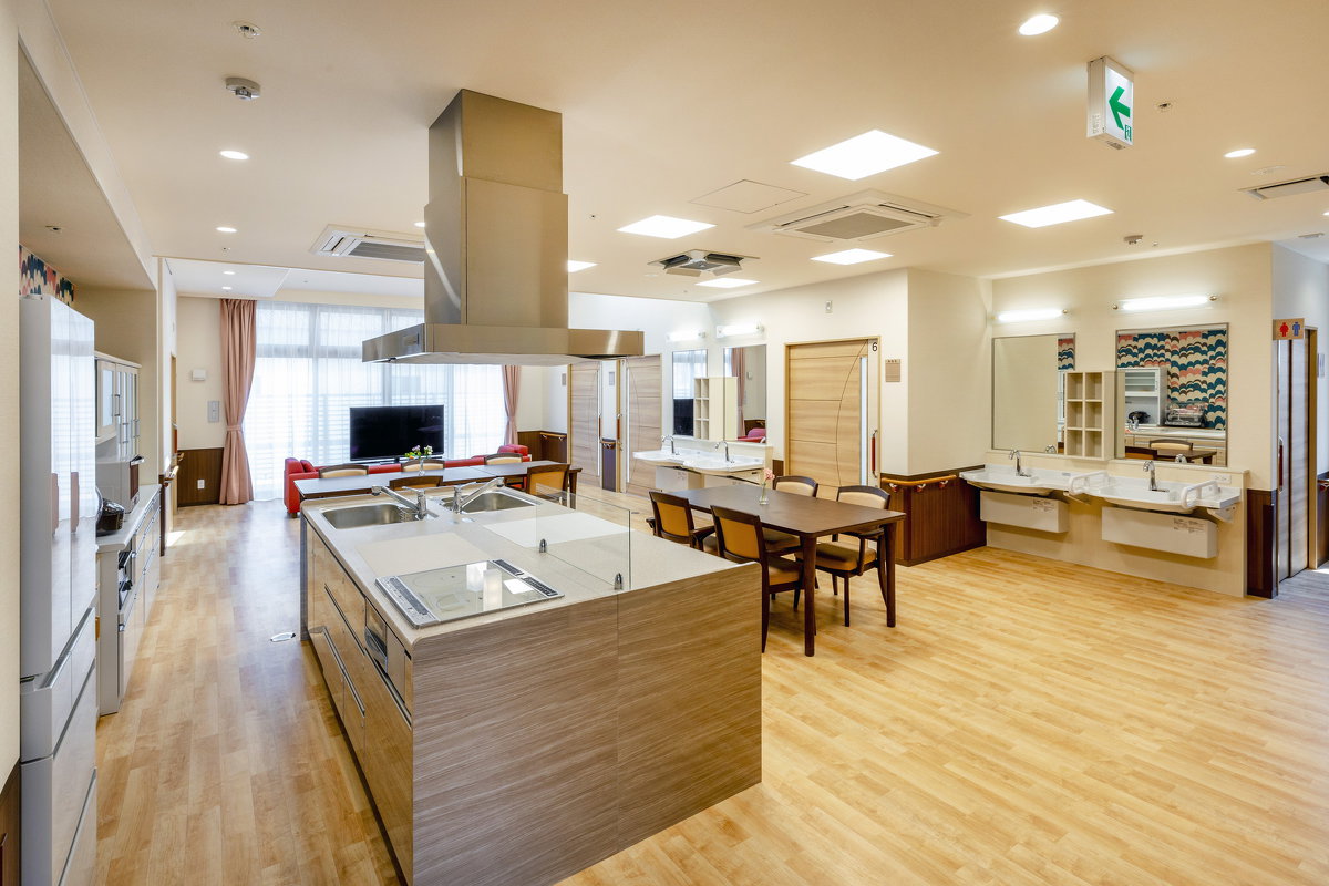 利用者様と一緒に食事の準備・片付けを行います。