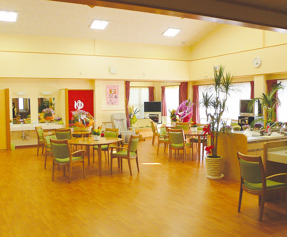 食事のほかイベントなども催されるゆったりとしたデイルーム