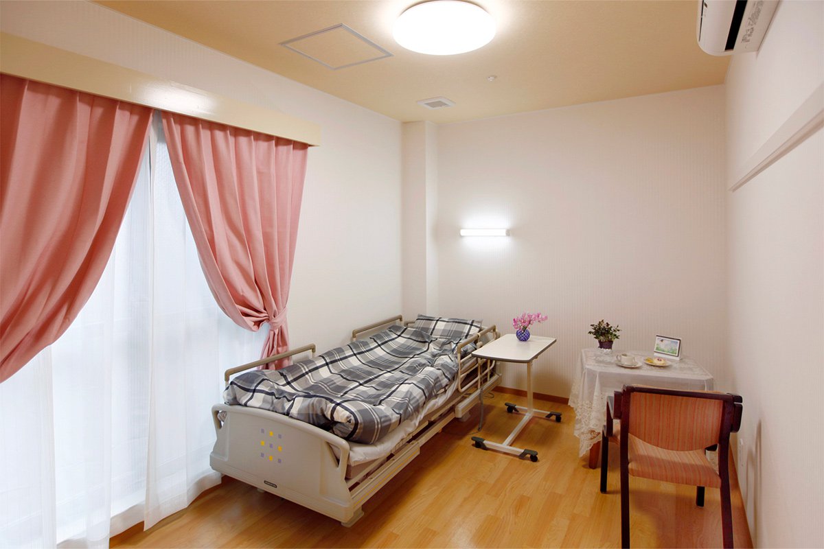 タンス等、馴染みの家具を持ち込んでいただけます。