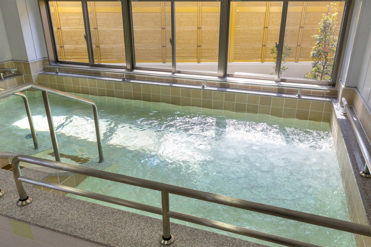 広々とした温泉気分を満喫できる浴室