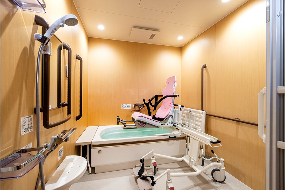 個浴　体に負担をかけずにゆったりと入浴していただけます。