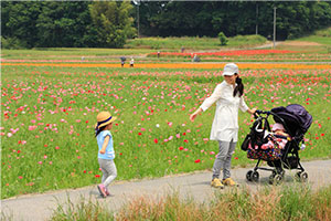 第5期 入選「花と家族と」