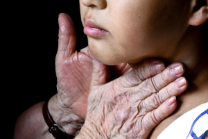 第4期 グランプリ「化粧師の手」角田&nbsp;恒雄&nbsp;様（滋賀県彦根市）