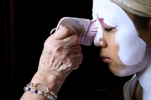 第4期 グランプリ「化粧師の手」角田&nbsp;恒雄&nbsp;様（滋賀県彦根市）