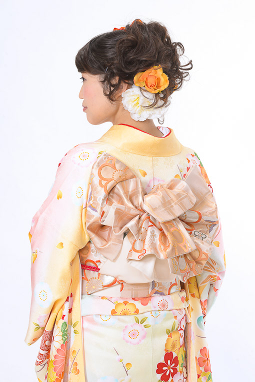 黄地　牡丹にまり