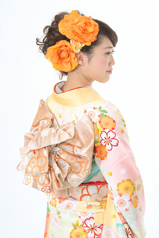 黄地　牡丹にまり