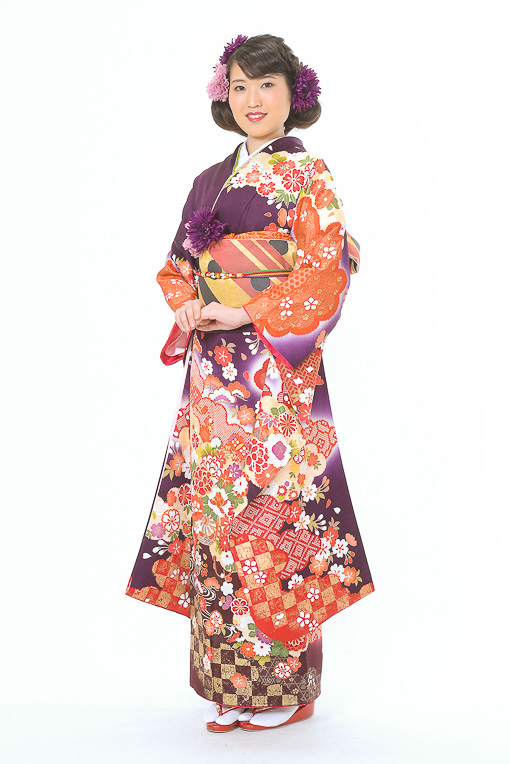 紫地に古典華柄