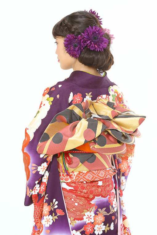 紫地に古典華柄