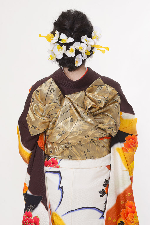 白/茶　大輪模様