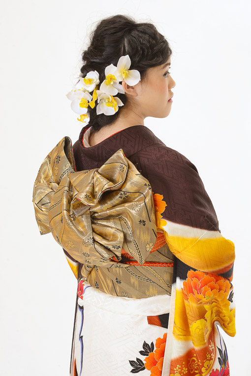 白/茶　大輪模様