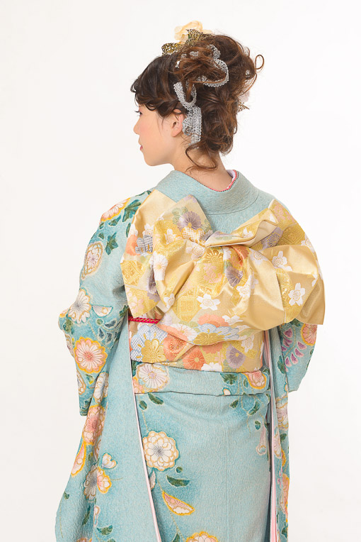 水色地に辻が花