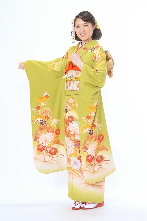 抹茶色に古典柄