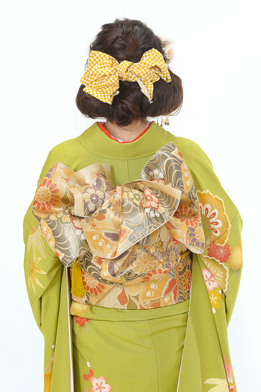 抹茶色に古典柄