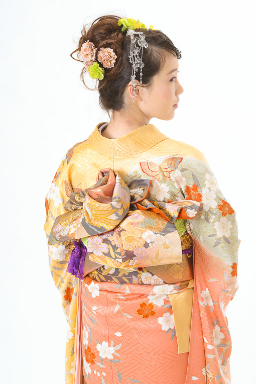 山吹地ぼかしおだまき