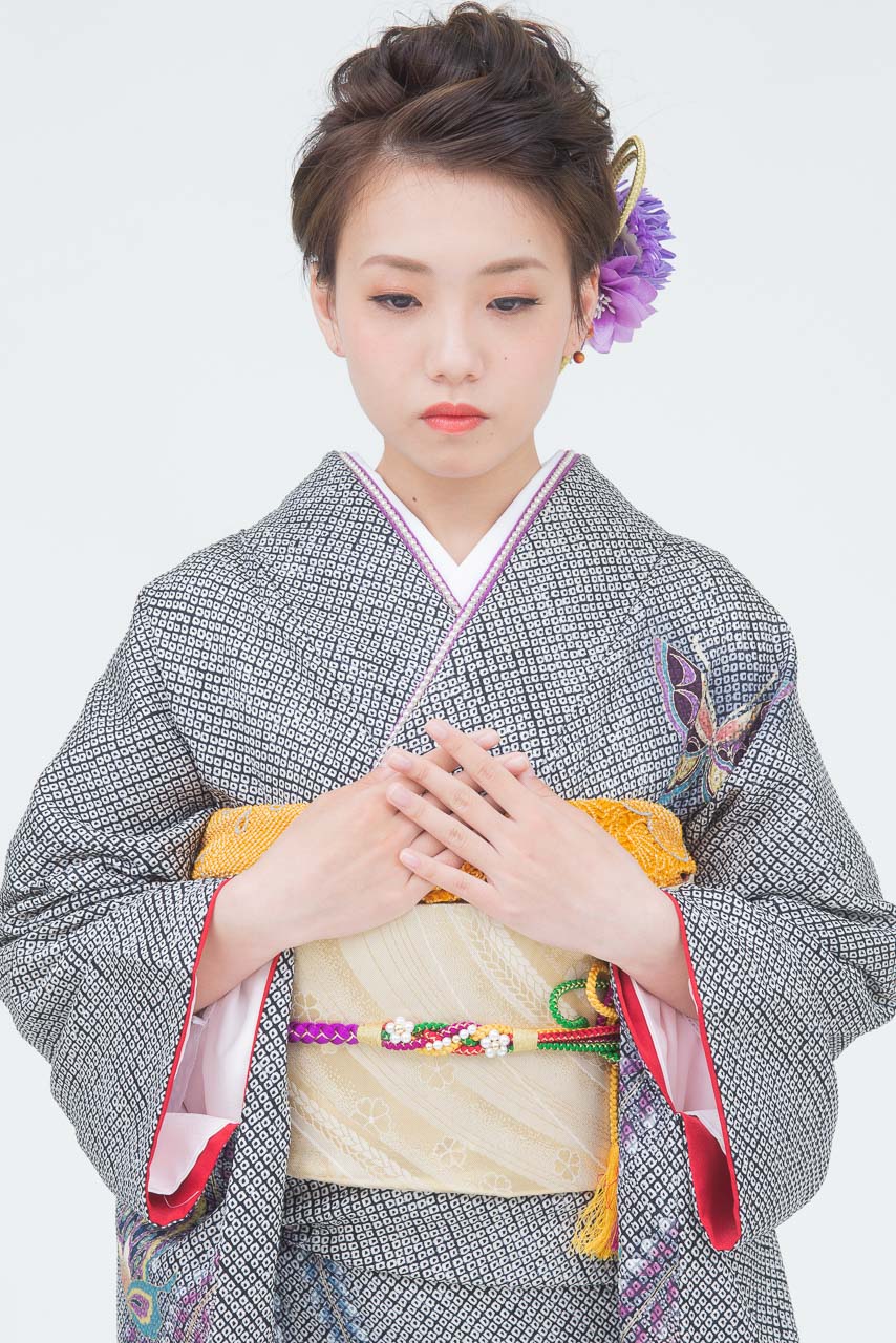 黒しぼり花柄蝶