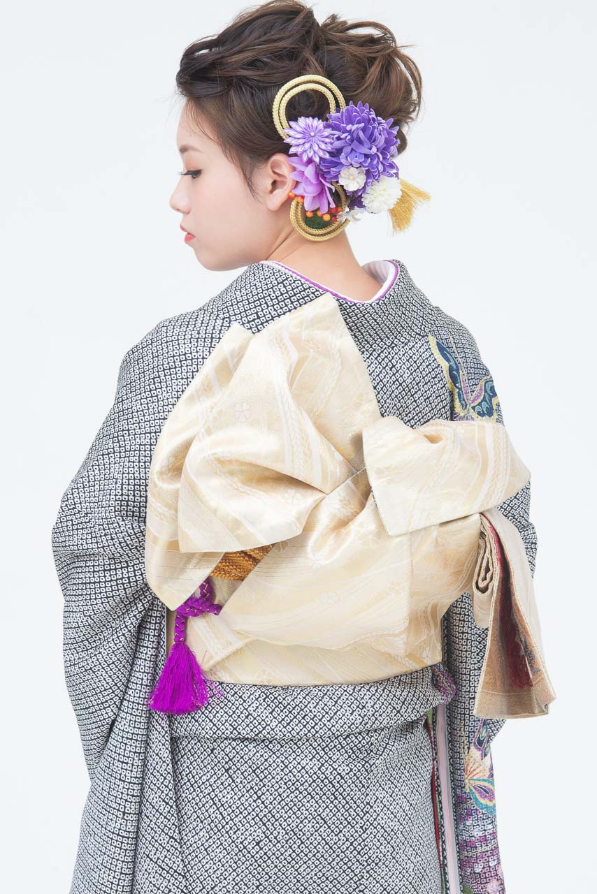 黒しぼり花柄蝶