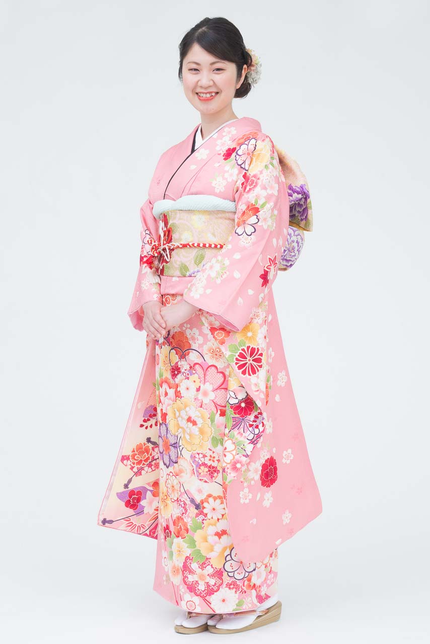 ピンク地薔薇刺繍