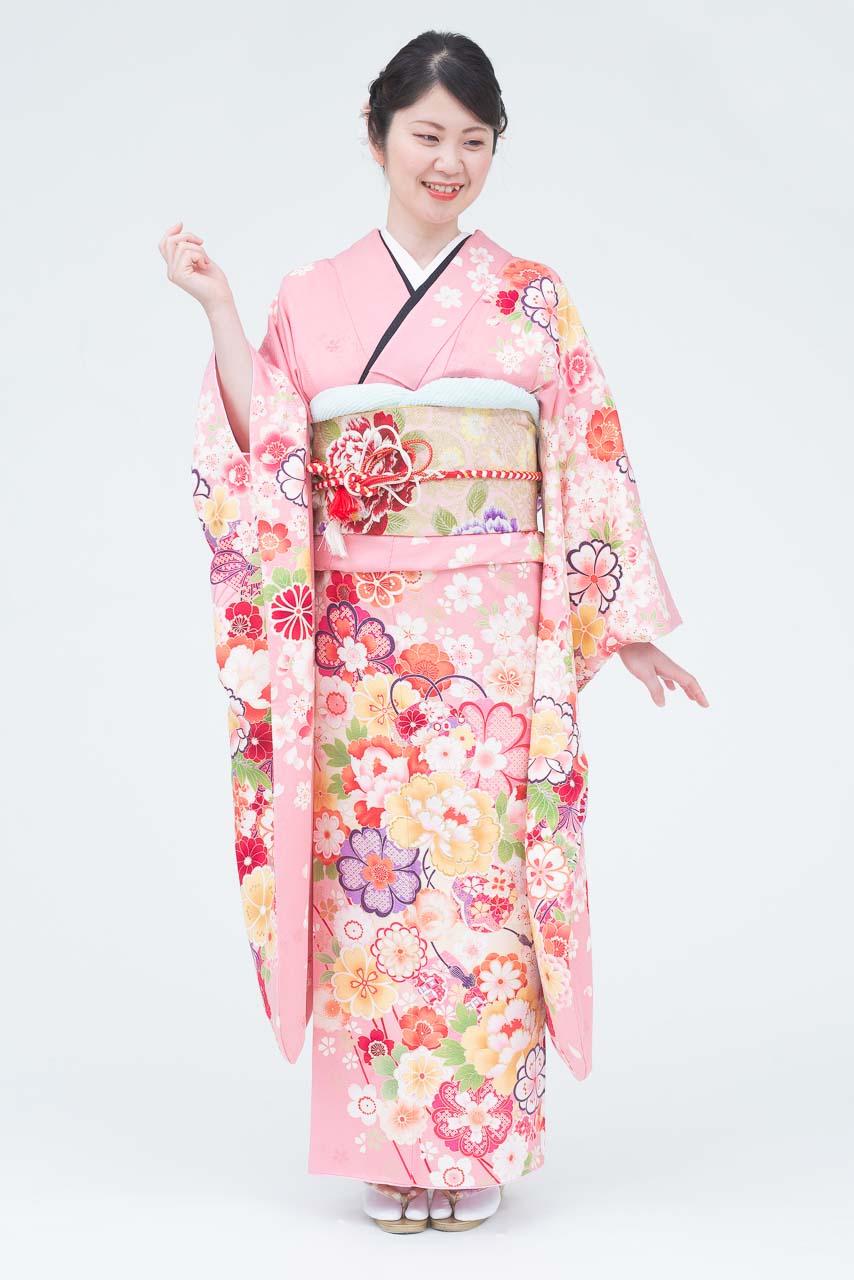 ピンク地薔薇刺繍