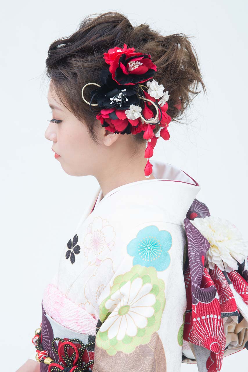 白地に梅菊花柄