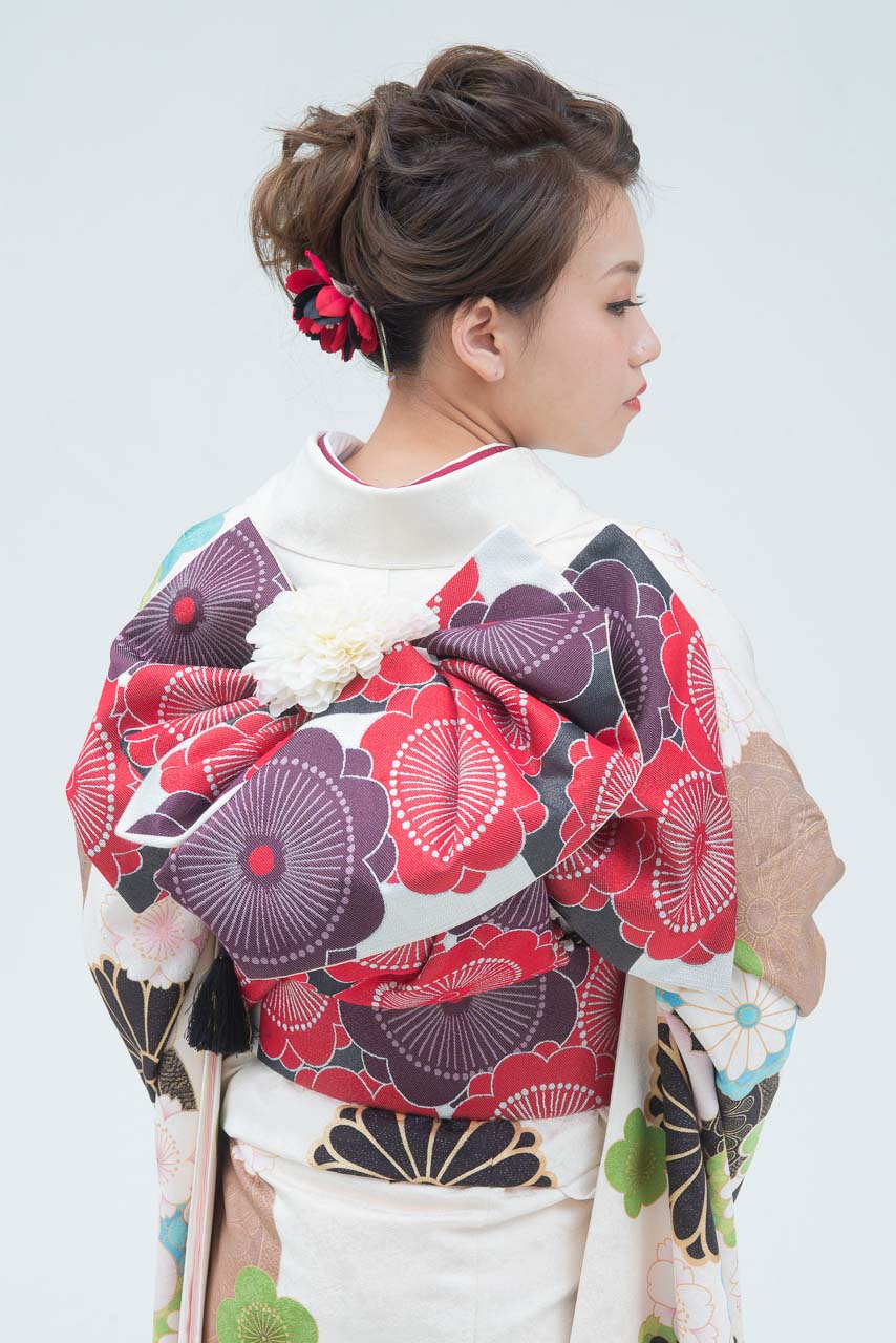 白地に梅菊花柄