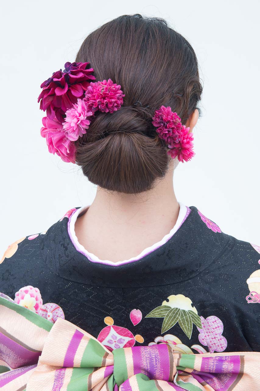 黒地にピンク花柄