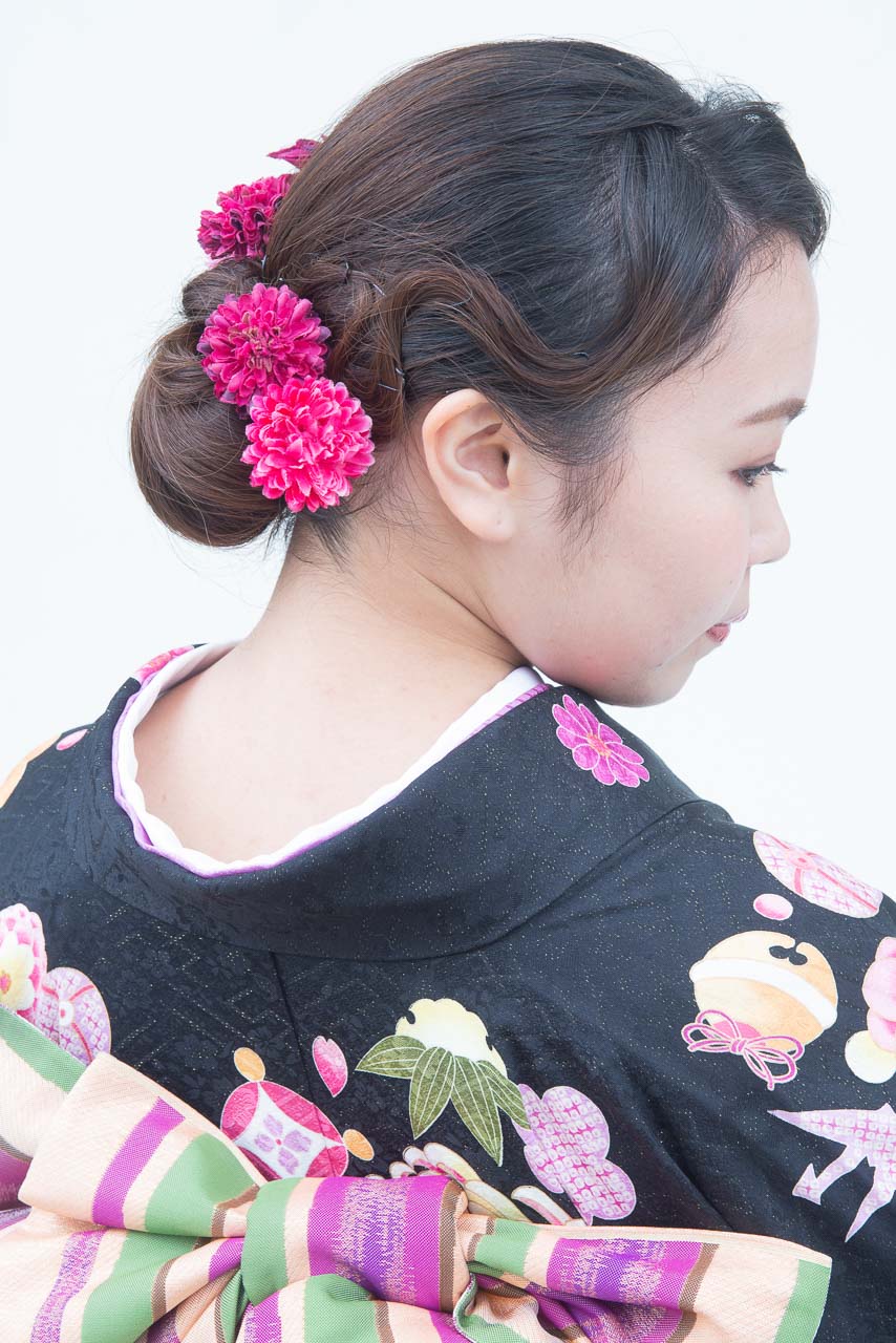 黒地にピンク花柄