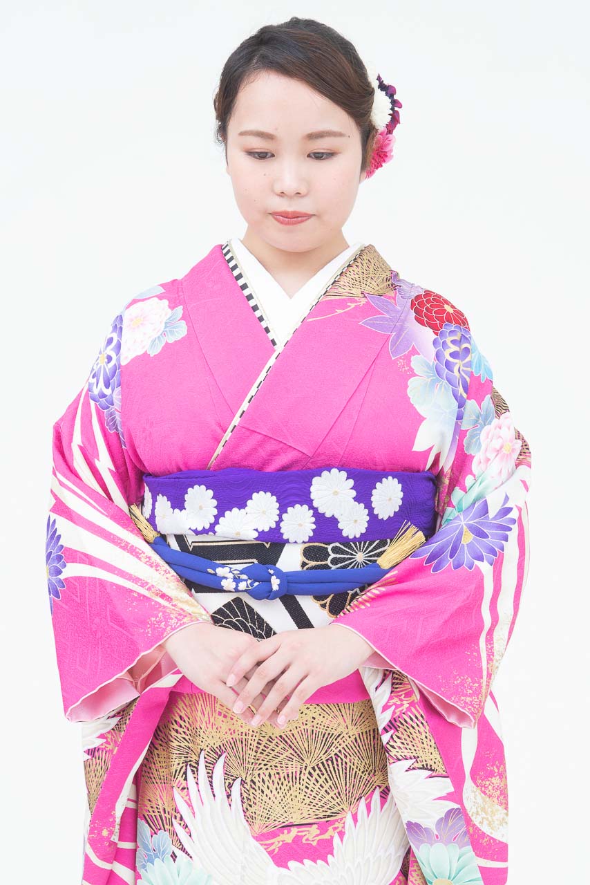 濃いピンク地鶴花大柄