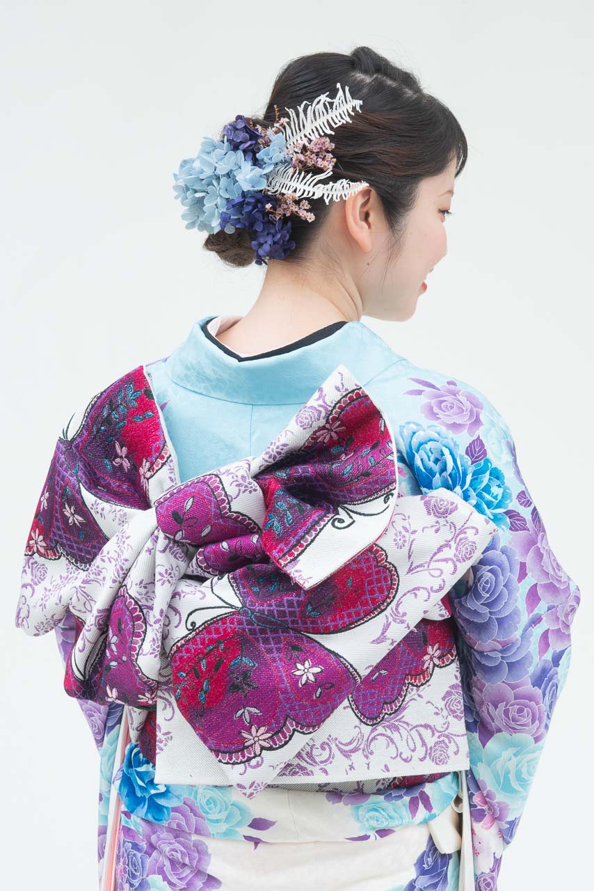 ピンク地薔薇柄