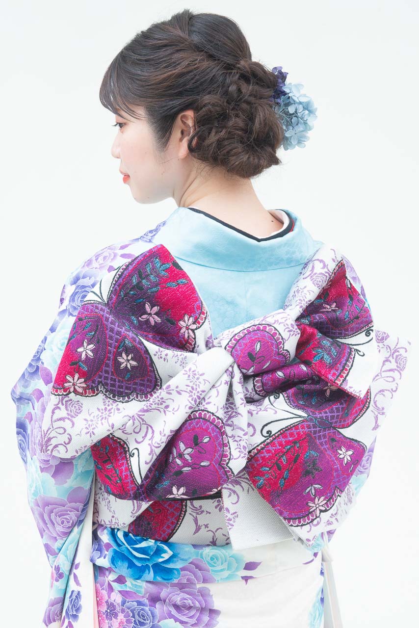 ピンク地薔薇柄