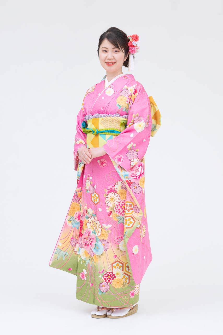 ピンク地裾グリーン花柄