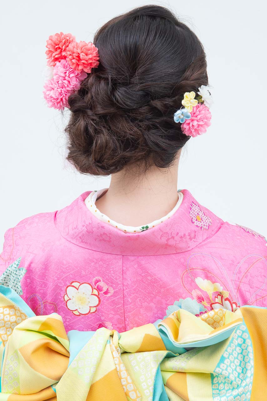 ピンク地裾グリーン花柄