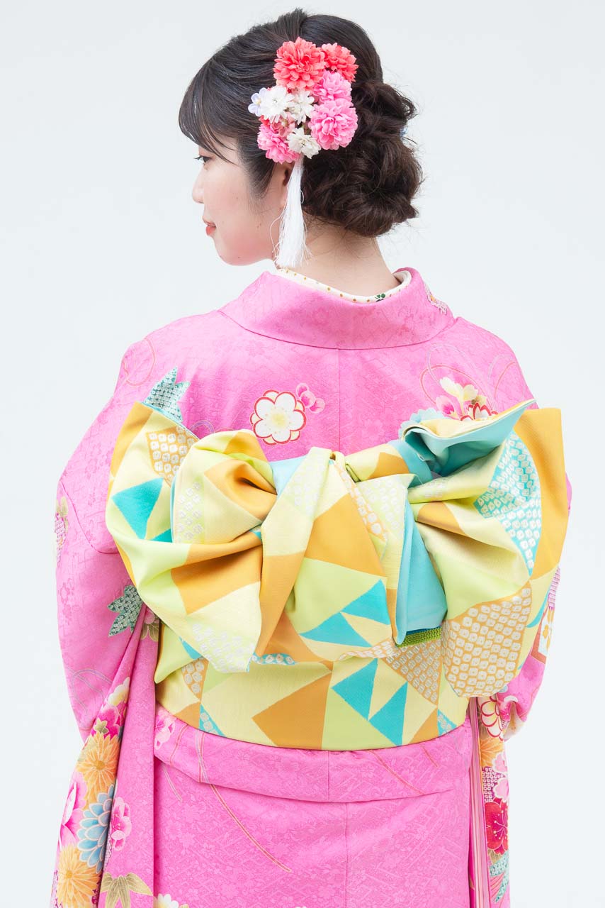 ピンク地裾グリーン花柄