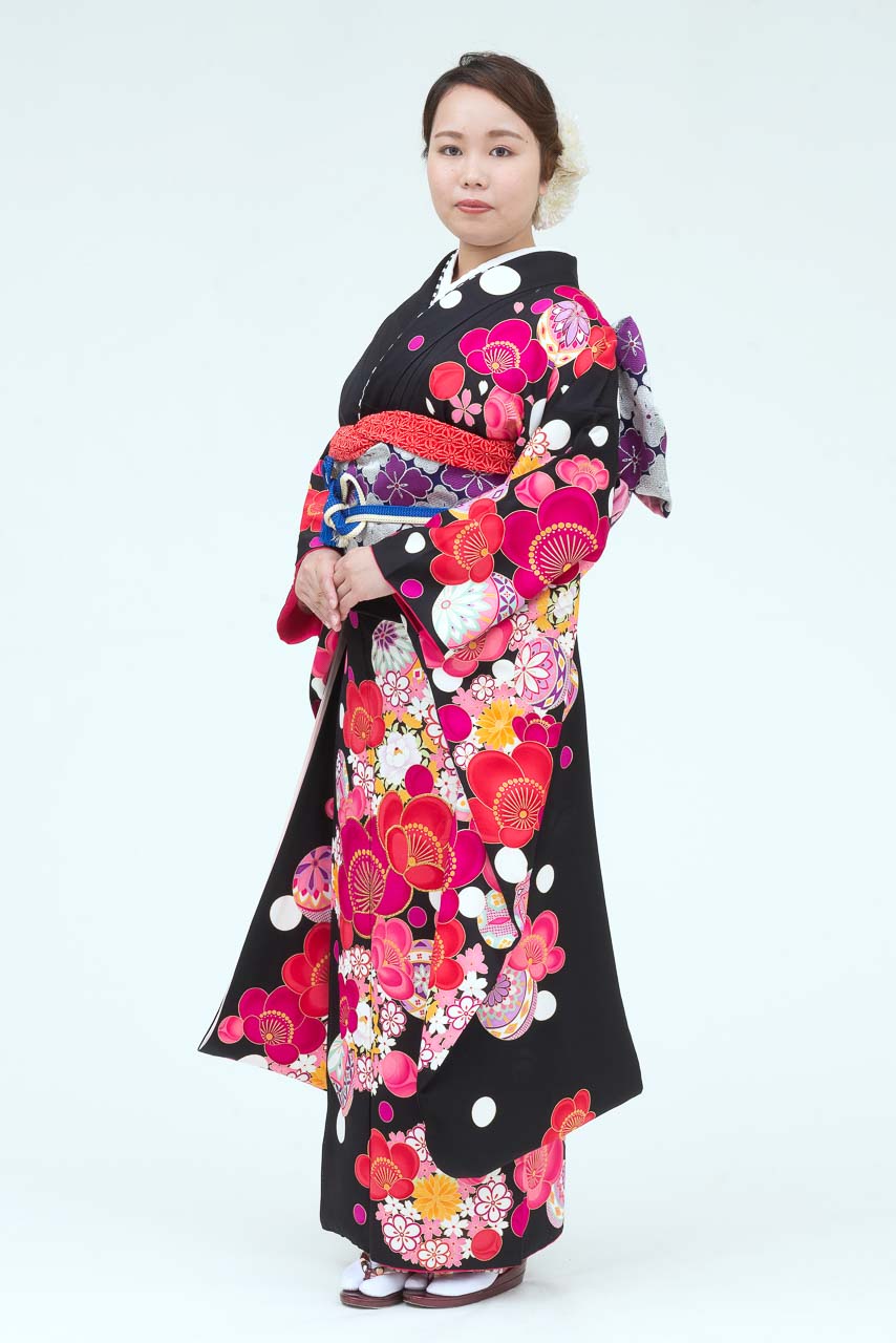 黒地に梅花爛漫