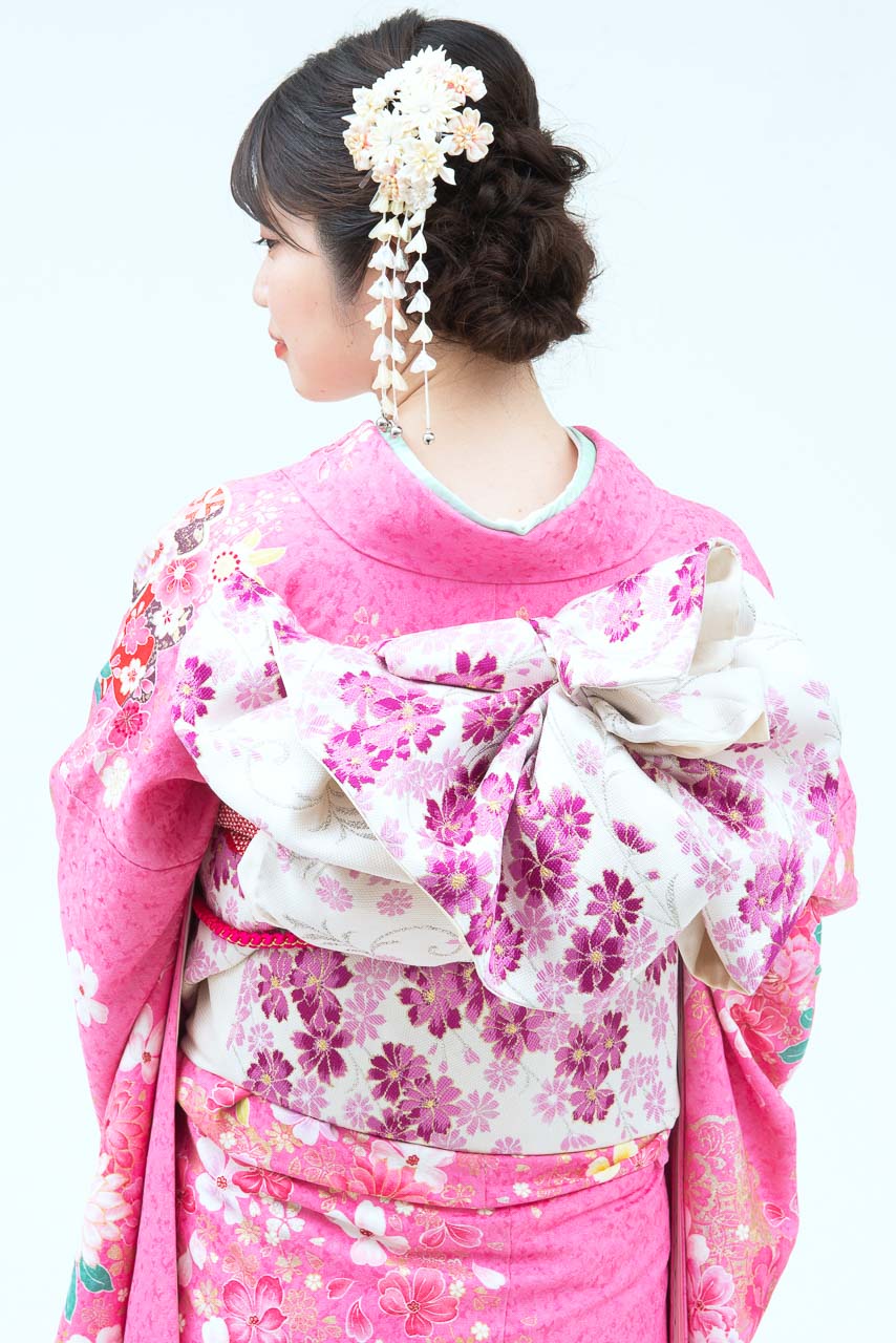 ピンク牡丹に桜