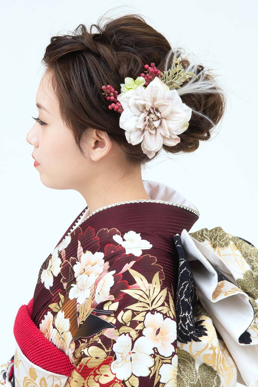 茶地花柄裾ダリア