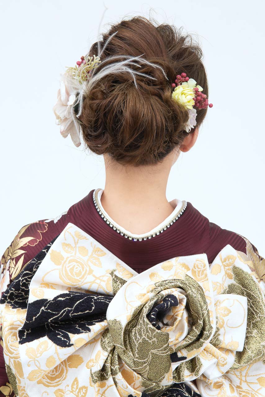 茶地花柄裾ダリア