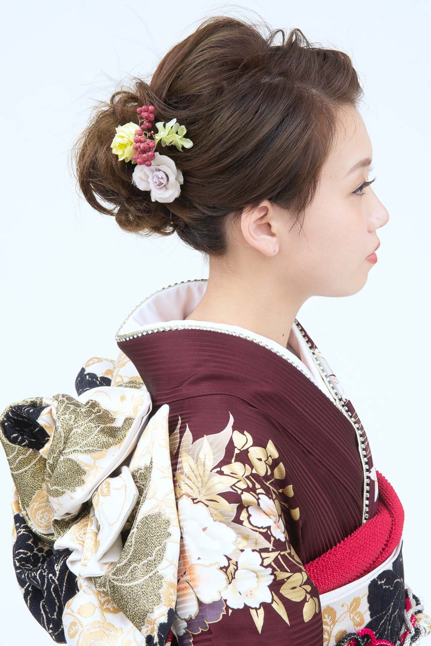 茶地花柄裾ダリア