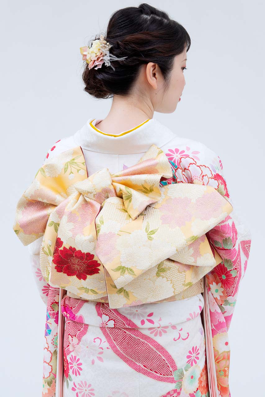 白地にピンク花 ひいな