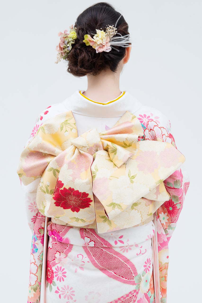 白地にピンク花 ひいな