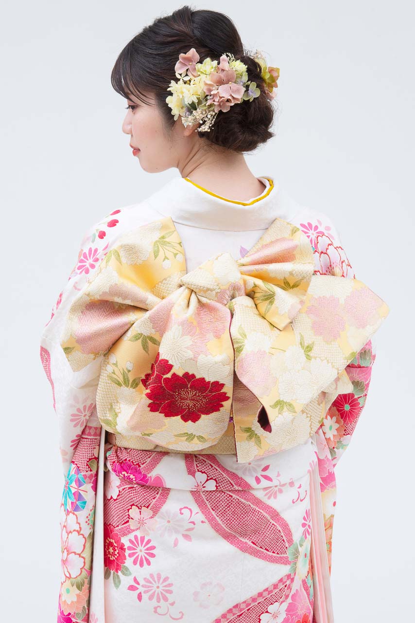 白地にピンク花 ひいな