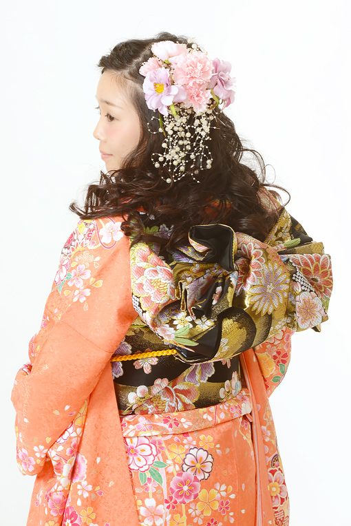 サーモンピンク地オール小花