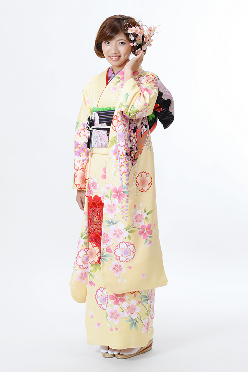 クリーム地赤牡丹