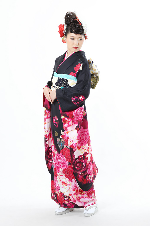 黒地にビビットピンク花模様