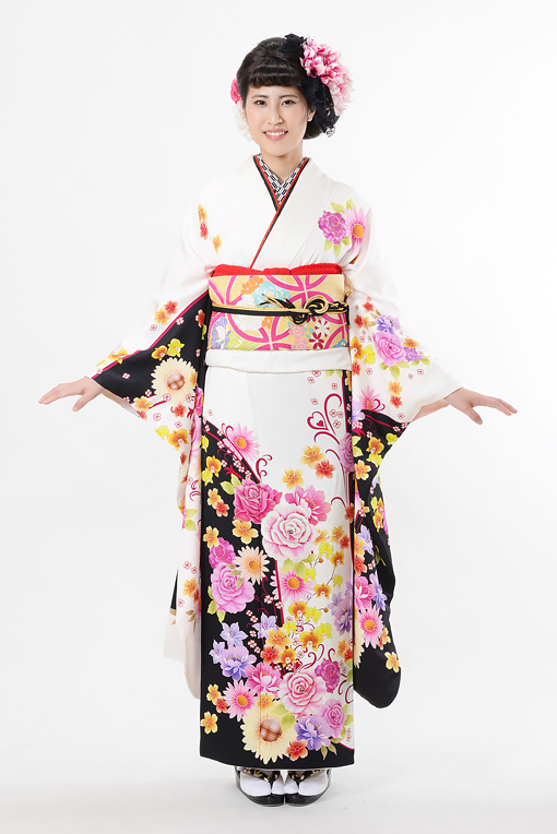 白地に薔薇裾黒模様