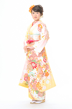 黄地　牡丹にまり