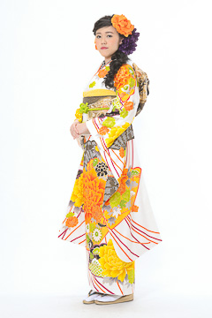 白地に黄/橙大華