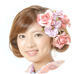 Make 古典的な柄と合わせる華やかでフレッシュなメイク