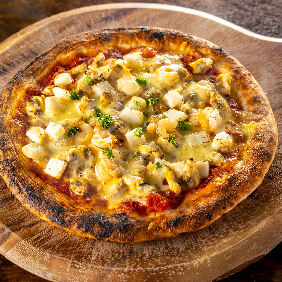 海の幸たっぷりシーフードピザ